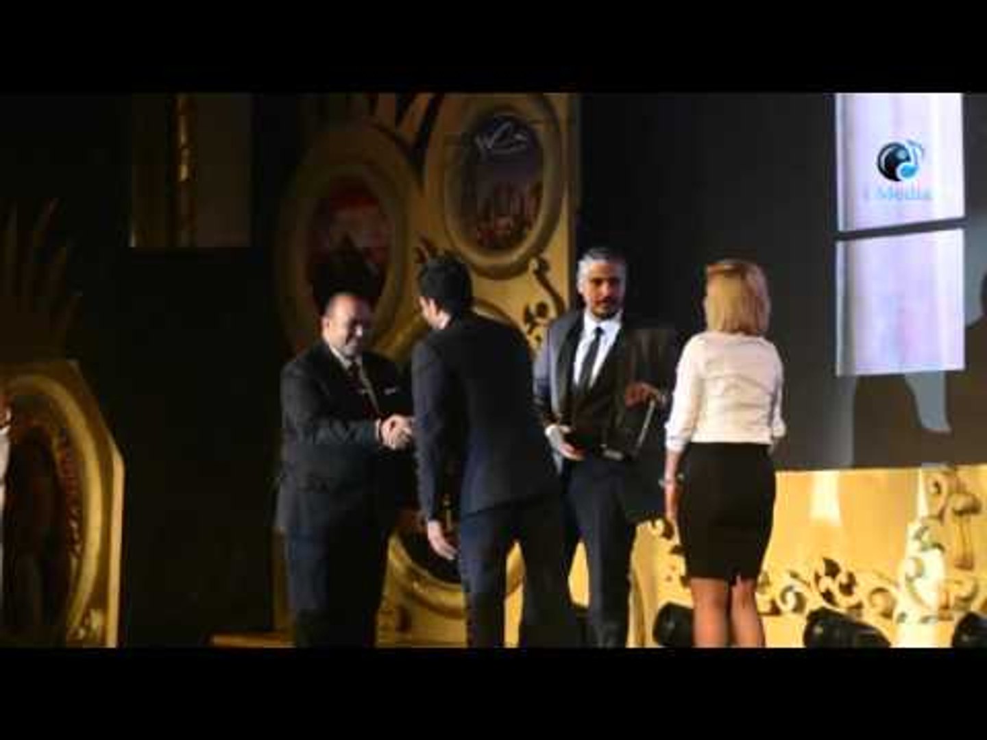 ⁣مهرجان القنوات الفضائية | محمد حماقي يتسلم جائزة أحسن مطرب و أحسن أغنية