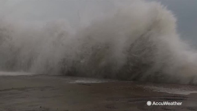 Hurricane Willa makes landfall as a Category 3