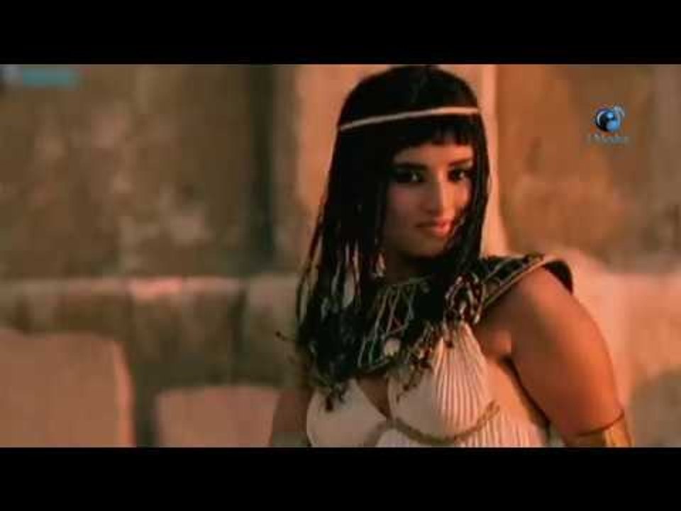 Hakim   Eh Elly Beyehsal Da Music Video   حكيم   إية اللى بيحصل ده