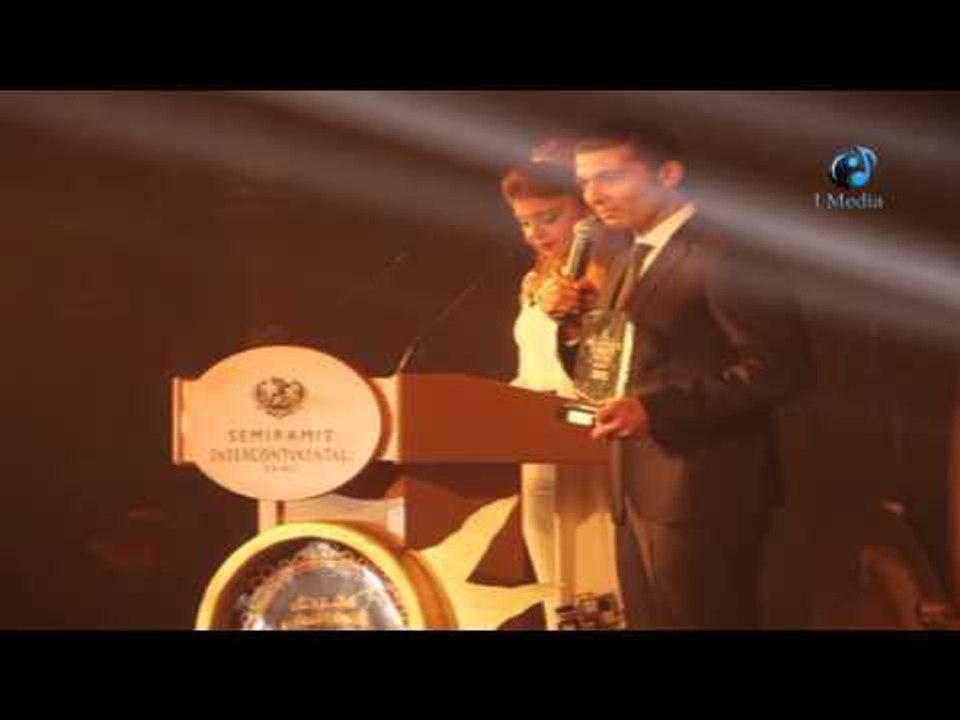 مهرجان القنوات الفضائية | الفنان خالد النبوى يتسلم جائزة عن مسلسل "مريم": شكراُ للجمهور