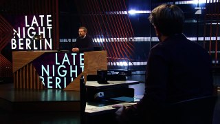 Ebay Kleinanzeigen Karaoke: Edin Hasanovic und Klaas spielen nach | Late Night Berlin | ProSieben