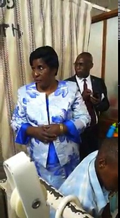 WATCH VIDEO: GENDER MINISTER VISIT VINCENT IN HOSPITAL MINISTER of Gender Hon. Elizabeth Phiri this evening visited 4 year old, Vincent Mwansa, the boy who's