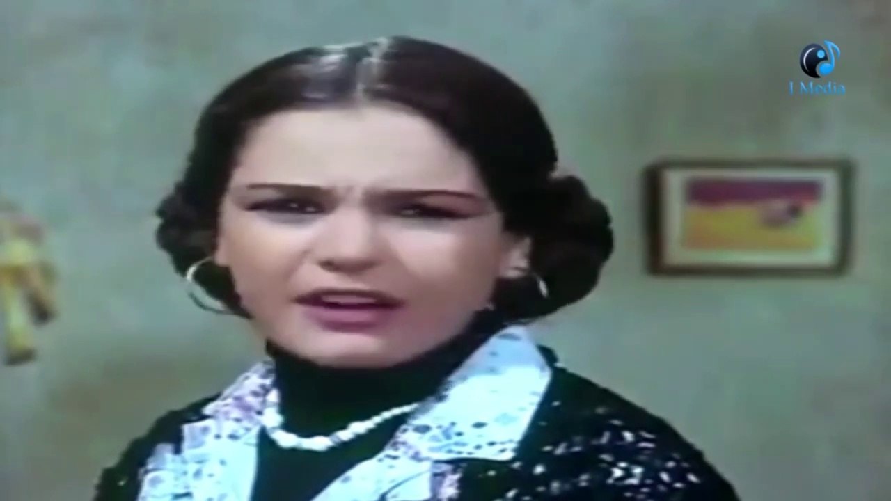 دخلت لاقيت  جوزها تحت رجل  البت