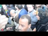 جنازة الفنان ممدوح عبد العليم | إنهيار شافكي المنيري من البكاء لحظة رؤيتها للنعش !