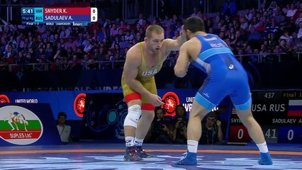 GOLD FS - 97 kg: K. SNYDER (USA) v. A. SADULAEV (RUS)