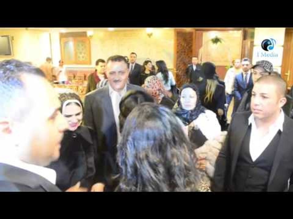 حفل عقد قران الفنانه إيناس النجار |  إيناس النجار تسلم على الحضور