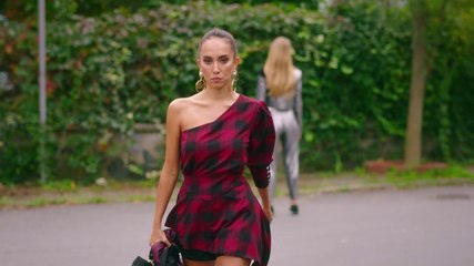 Ufak Tefek Cinayetler 38. Bölüm Burcu'dan Büyük Tehdit