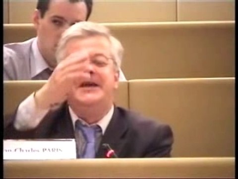 Bourde monumentale d'Alain Rousset au Conseil Régional