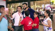 Arjun Kapoor & Girlfriend Malaika TOGETHER At Mumbai Airport Returning After Holiday