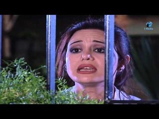 مسلسل حكايات المرايا | البنت الصحفية بتنط من فوق سور المستشفي