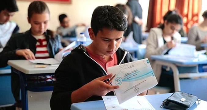 Son Dakika! MEB, Liselere Girişte Yapılacak Merkezi Sınava Yönelik Örnek Soruları Yayınladı