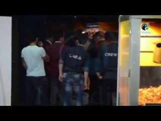 العرض الخاص لفيلم حسن وبقلظ |  شاهد كريم فهمي بيتخانق مع الجاردات عشان ضربوا واحد صاحبة!