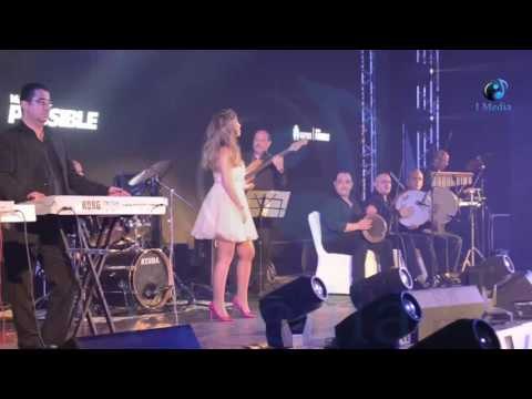 حفله نيكول سابا | شاهد نيكول سابا بتولع المسرح على أنا طبعي كدة