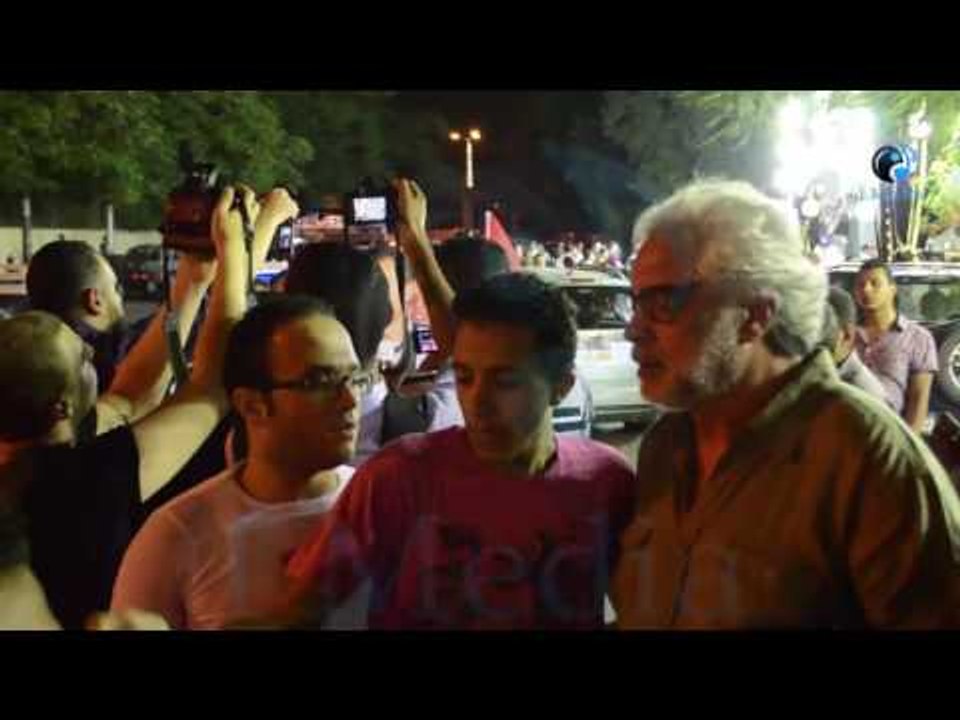 عزاء طارق سليم |  شاهد صور سيلفي مع الناقد الرياضي المعروف وهوا قرفان جداً