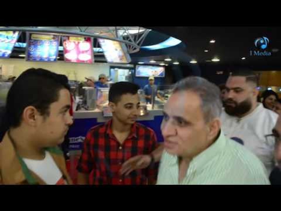 العرض الخاص لفيلم " الماء والخضرة والوجه الحسن" | أحمد السبكي بيداعب باسم سمرة: شوف قالة إية!