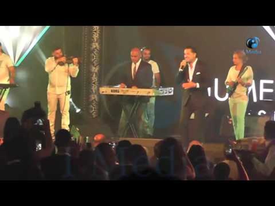 حفلة راغب علامة | شاهد لحظة صعود راغب علامة وهو يغني: أنا أسمى حبيبك وسط تصفيق حاد!