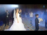فرح طارق الشناوي | لحظة دخول العروسين للقاعة .. شوف فستان العروسة .. روعة!