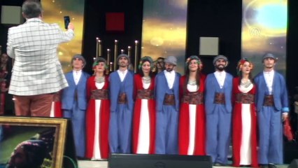 Güvenlik güçleriyle vatandaşlar halay çekti - HAKKARİ