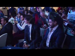 مهرجان عاصمة الموضة العربية | شاهد النجم خالد سليم بجوار هاني البحيرى وبيتصور مع المعجبين