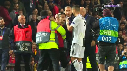 Ronaldo “salvou” adepto invasor e ainda tirou uma selfie