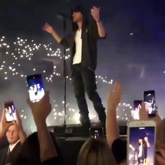 Enrique Iglesias Performing Hero in Glasgow Scotland