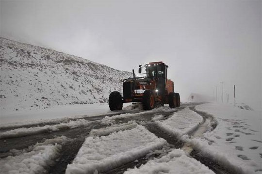 Aniden Bastıran Kar Yağışı, Sürücülere Zor Anlar Yaşattı