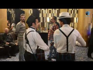 حفله الاهرام | شاهد عازفي الكمان والجيتار في القاعة ... شاهد رد فعل الناس عليهم!