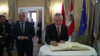 Report TV - Meta takon kryeparlamentarin e Austrisë