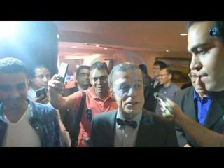 مهرجان القنوات الفضائية 2016 | شاهد قمة تواضع شريف منير بيتصور مع كل الناس - وبيزعق لواحد بسبب!