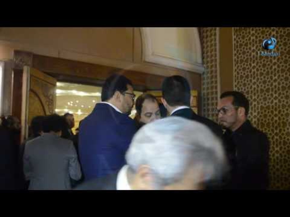 عزاء  محمود عبد العزيز | شاهد احمد فهمى يترك العزاء فجأة وكيف تغير شكل الفنانة صفاء ابو السعود!