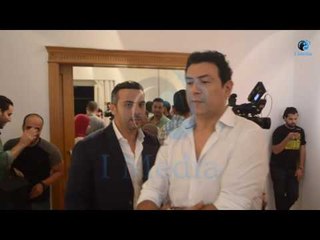 أفتتاح جاليري الممثل أحمد فريد |  نجم "سقوط حر"  بيتفرج على الصورمع شرح أحمد فريد لة