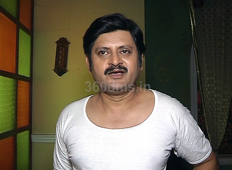 Bhabi Ji Ghar Par Hain | Tiwari Talks About His New Look For Angoori | भाभी जी घर पर हैं