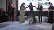 مهرجان الحياة بورسعيد |  شاهد لحظة سقوط سوزان نجم الدين بفستانها الطويل للمرة الثالثة موقف محرج!