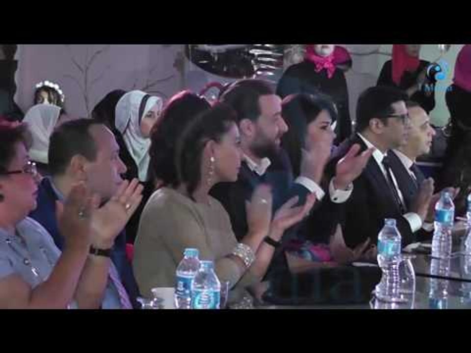 مهرجان الحياة بورسعيد | حوار جانبي بين أنوشكا و...