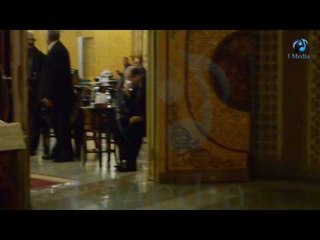 عزاء زوجة محمد صبحي | محمد صبحي ينهار من البكاء ويجلس بسبب التعب والإرهاق الشديد