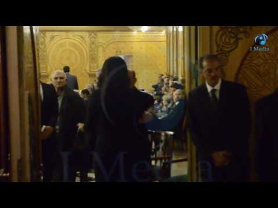 عزاء زوجة محمد صبحي |  شاهد "وفاء عامر" وحضن أخوي للفنان محمد صبحي لتعزية في وفاة زوجتة