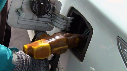 유류세 15% 인하...휘발유 1ℓ 123원 내린다 / YTN