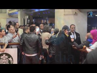 العرض الخاص لفيلم فين قلبى | شاهد يسرا اللوزي بتتصور سيلفي مع الجمهور وهيا في قمة سعادتها!