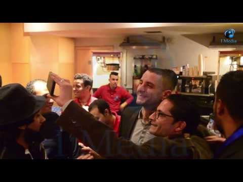 العرض الخاص لفيلم القرد بيتكلم | شاهد أحمد الفيشاوي بيتصور مع المعجبين في العرض الخاص