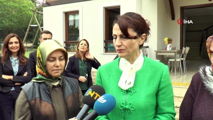 Köy köy, kapı kapı dolaşıp kadın sağlığını anlatıyorlar