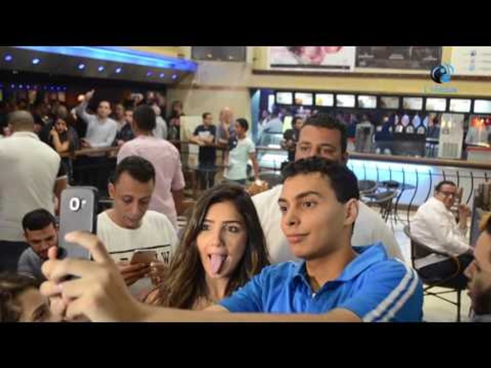 عرض خاص فيلم جواب اعتقال | شاهد مى عمر تخرج لسانها