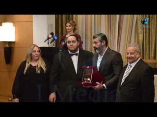تكريمات منتدي السلام العربي | صور تذكارية لتكريم الراحل محمود عبد العزيز