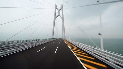 Opera mega puente de Hong Kong-Macao a China continental