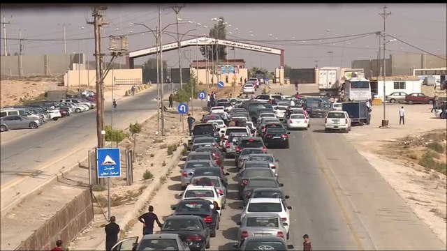 استئناف التجارة عبر معبر جابر على الحدود الأردنية السورية