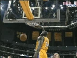 NBA BASKET BALL - Shaq Crossover