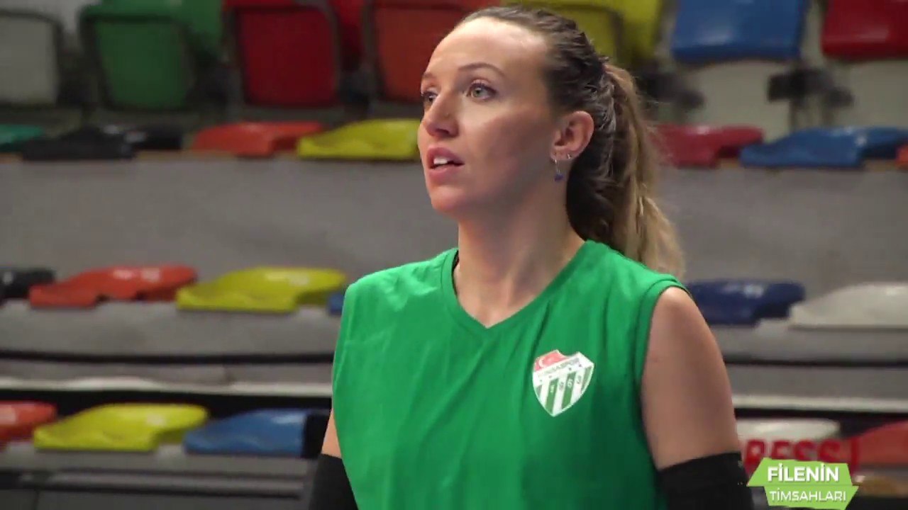 Buse Özden Filenin Timsahları'nın Konuğu Oldu