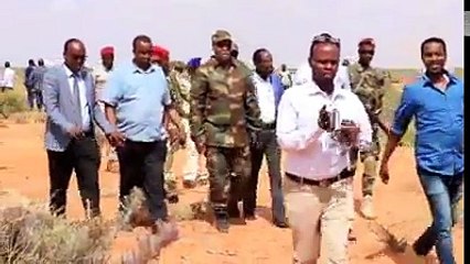 Madaxweyne Xaaf oo dhoolatus ciidan Galkacyo ku sameeyey.