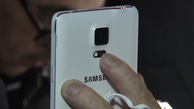 이탈리아, 삼성전자·애플에 거액 과징금... 휴대폰 성능 고의 저하 / YTN