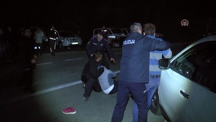 Bosna Hersek'teki sığınmacılar arasında arbede yaşandı - VELİKA KLADUSA