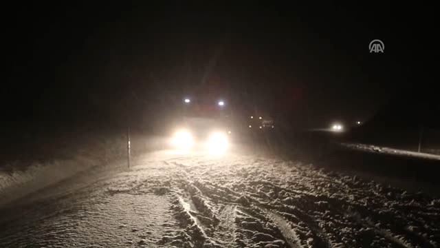 Sivas-Tokat Karayolunda Ulaşım Güçlükle Sağlanıyor